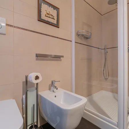 Sofia's House - Free Parking Apartment
